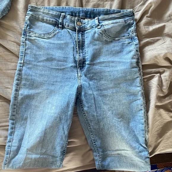 H&M jeans - Picture 2 of 2